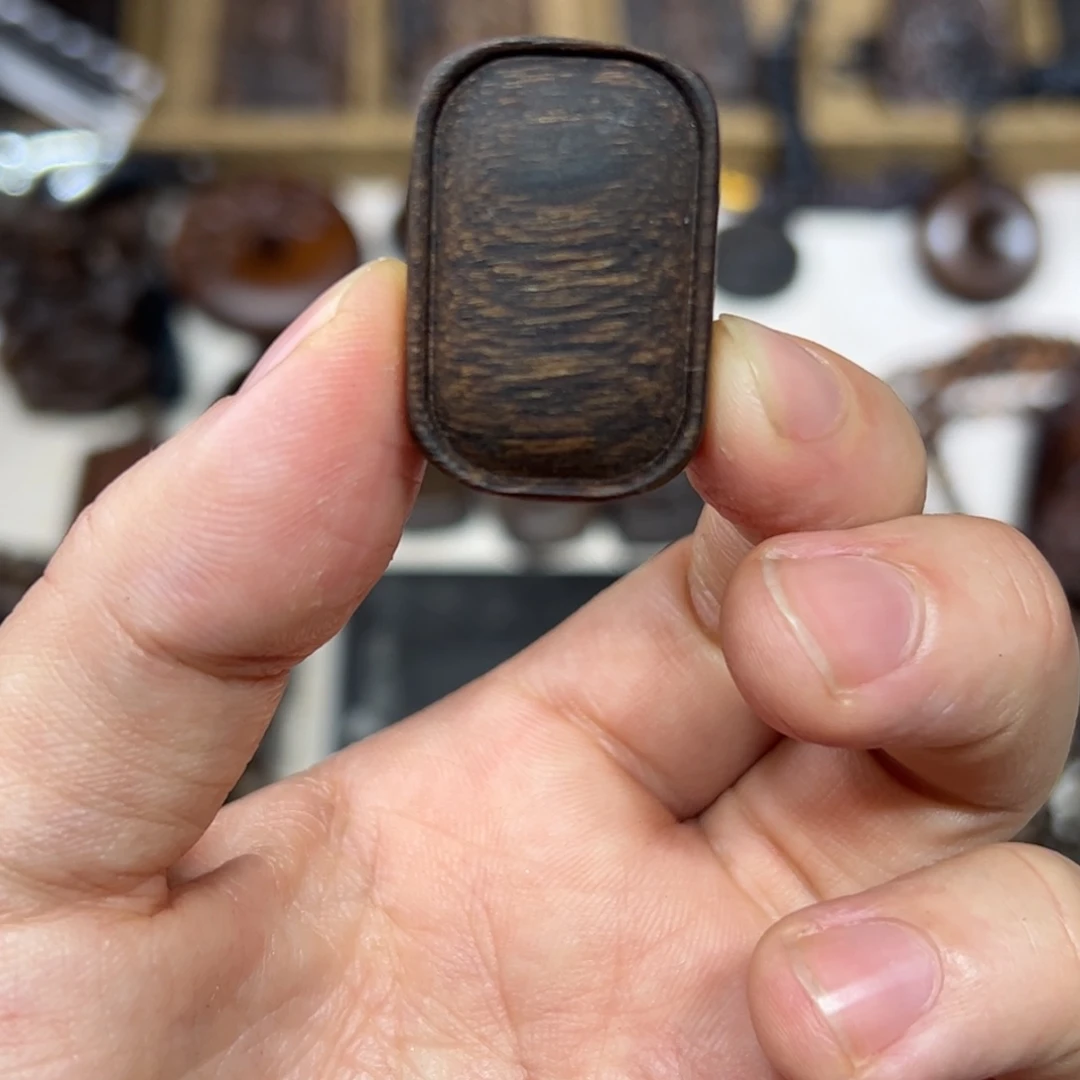 海南虫漏无事牌脖挂