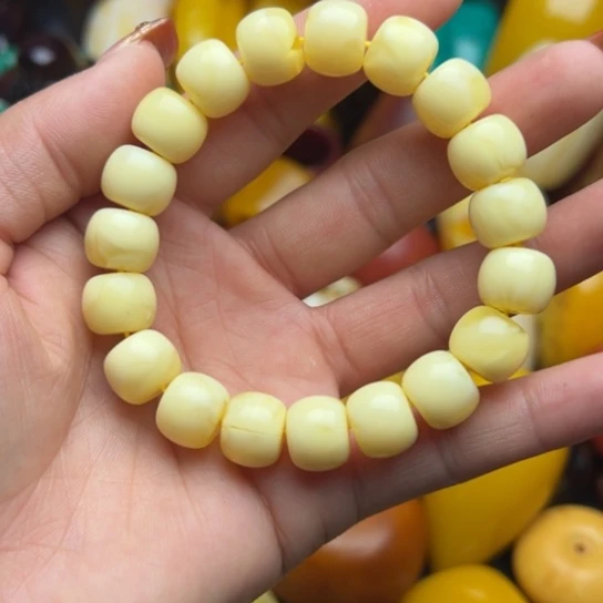 琥珀手串未镶嵌蜜蜡