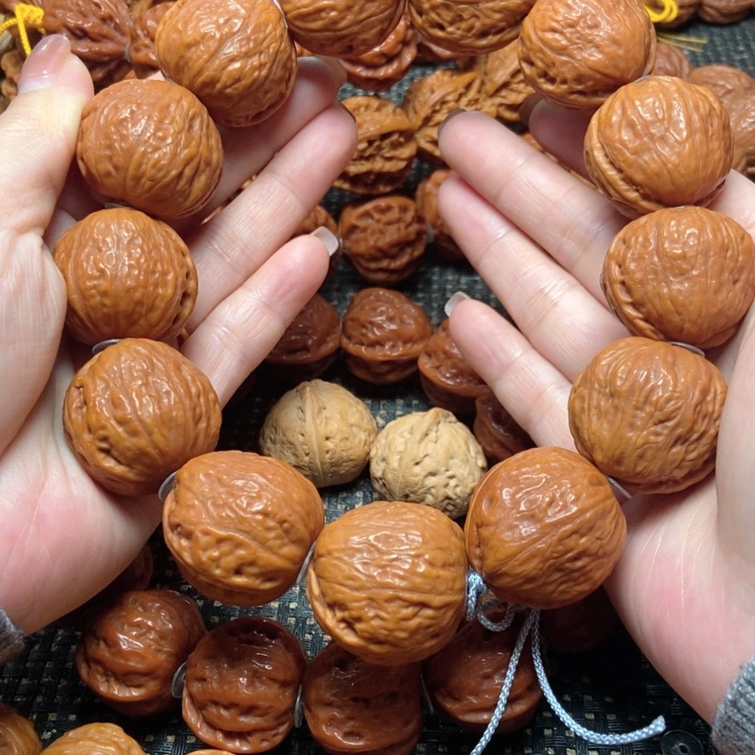 文玩核桃吊坠大光头足球手串