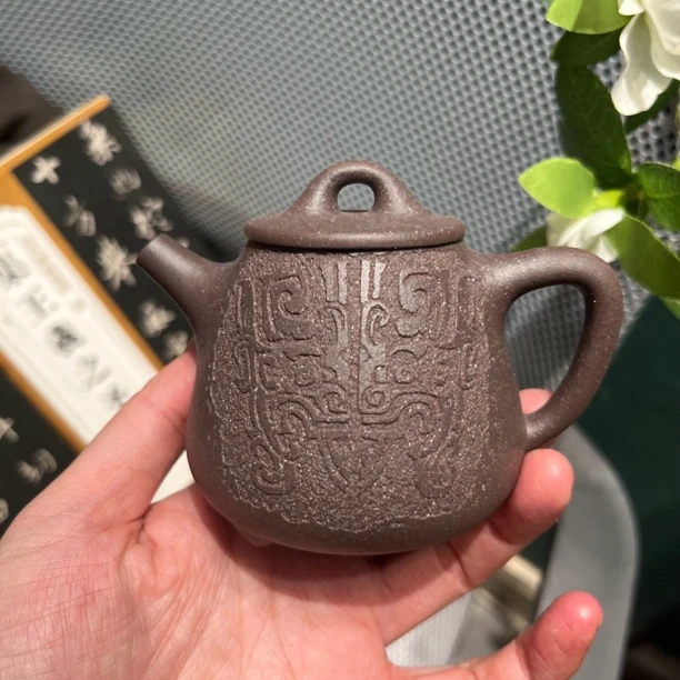 宜兴紫砂壶160cc半手高石瓢石古堂刻绘青铜器兽面纹