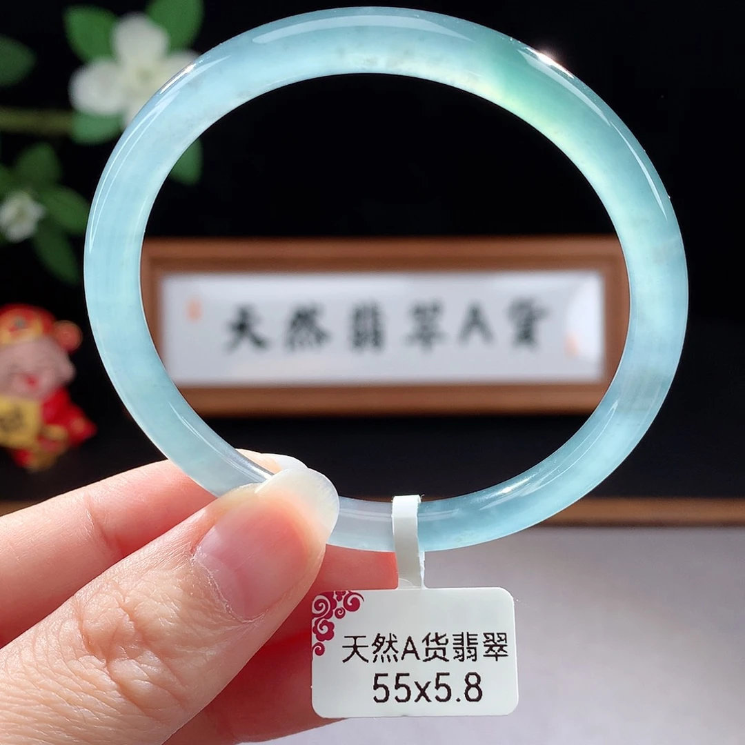 未镶嵌手镯（圆镯）翡翠