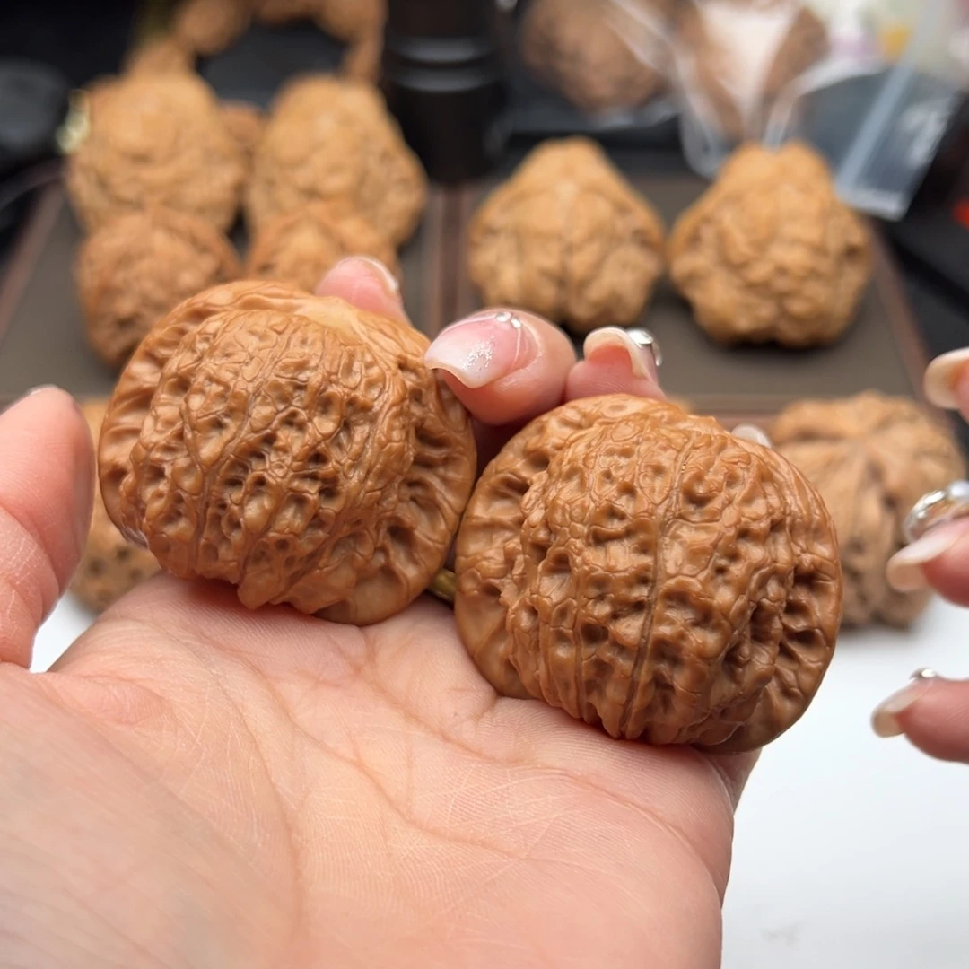 文玩核桃把件血麒麟45