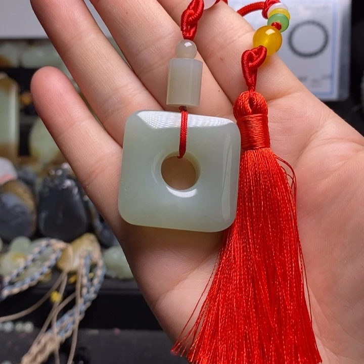 颈饰未镶嵌和田玉