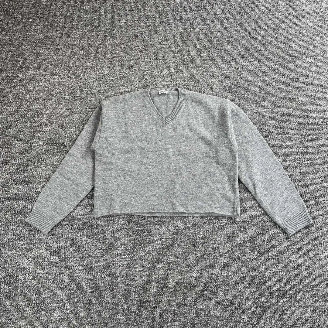 99新 MIU MIU/缪缪 5770/MIU MIU 灰色短款针织毛衣/38码全新闲置