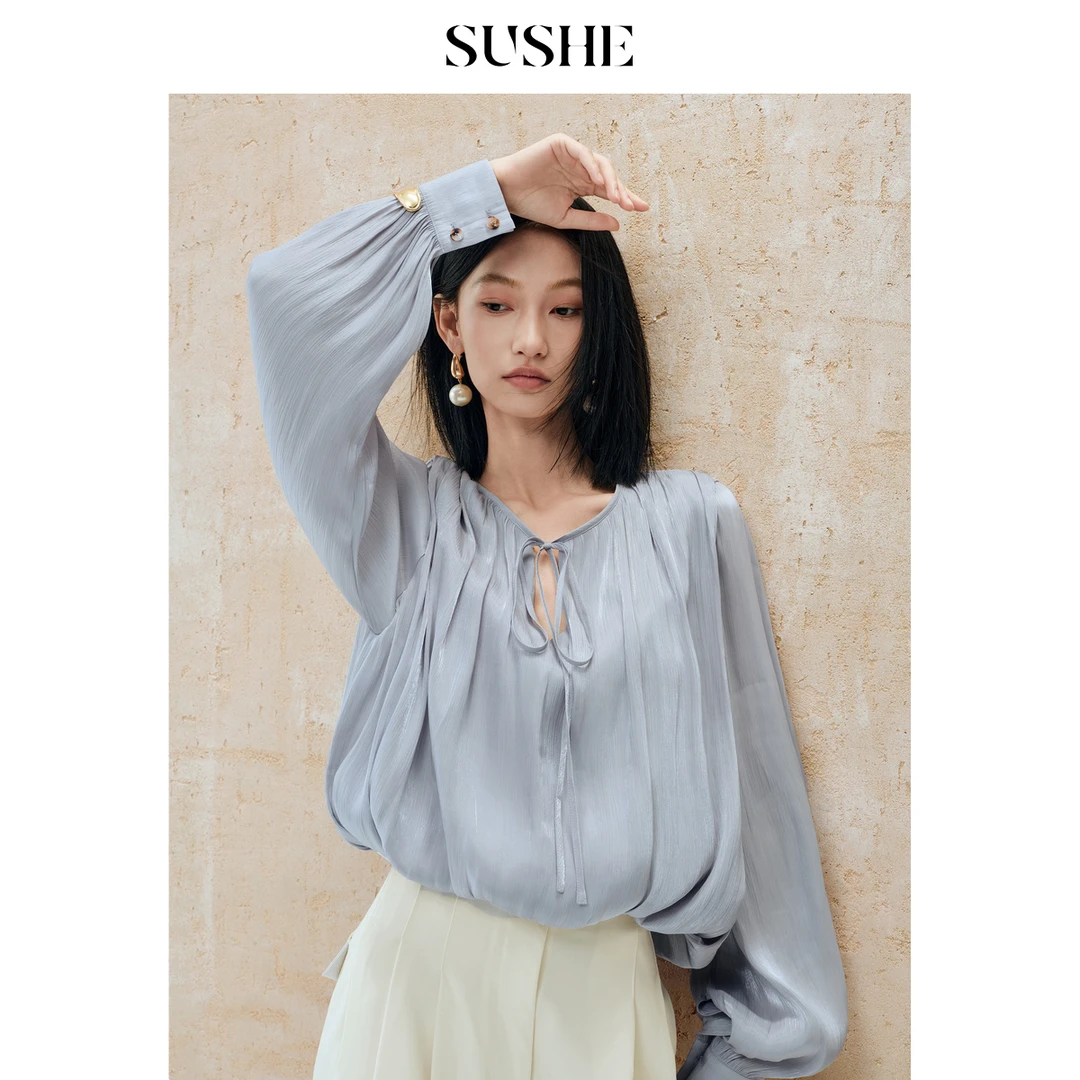 束皙SUSHE 折霁 流动哲学 光泽感绑带V领灯笼袖系带垂顺雪纺上衣