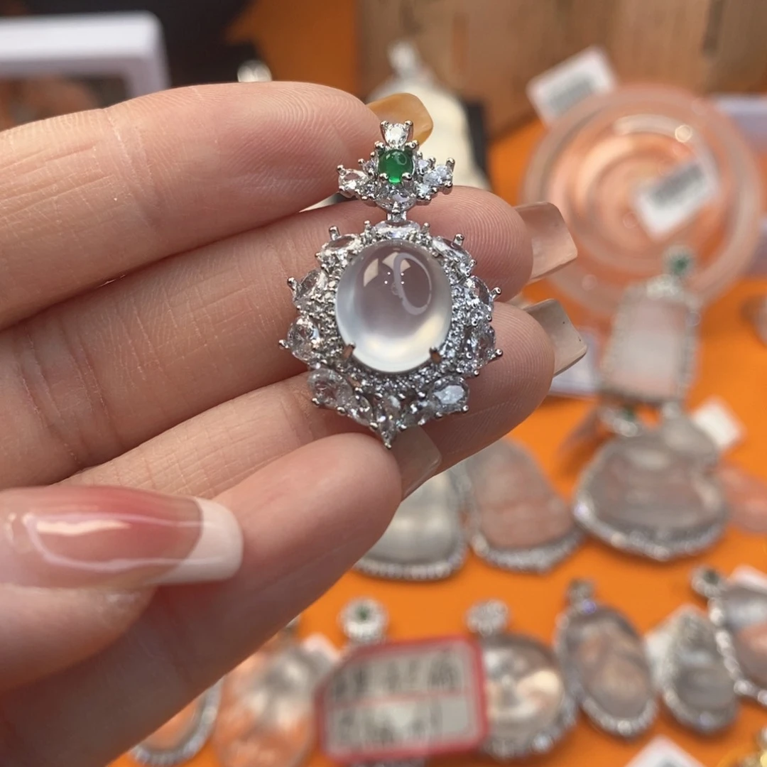 石英质玉未镶嵌吊坠(不含链)