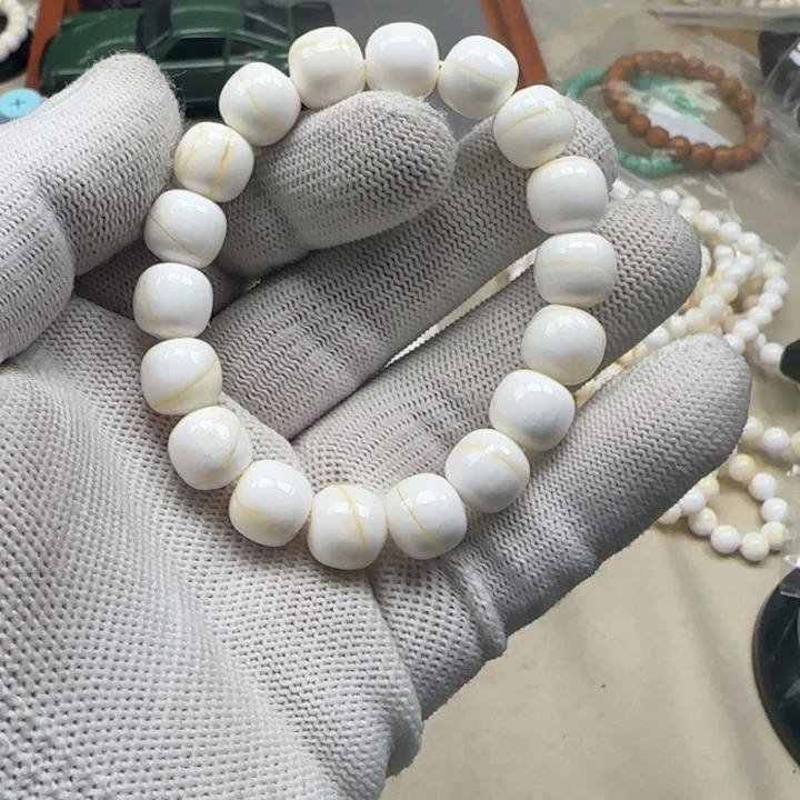 白玉菩提吊坠白色8956