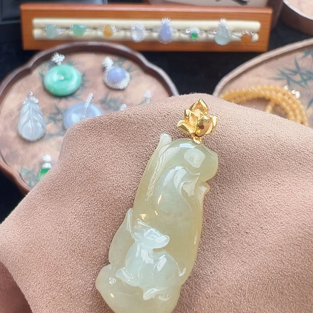 翡翠18K金镶嵌吊坠(不含链)