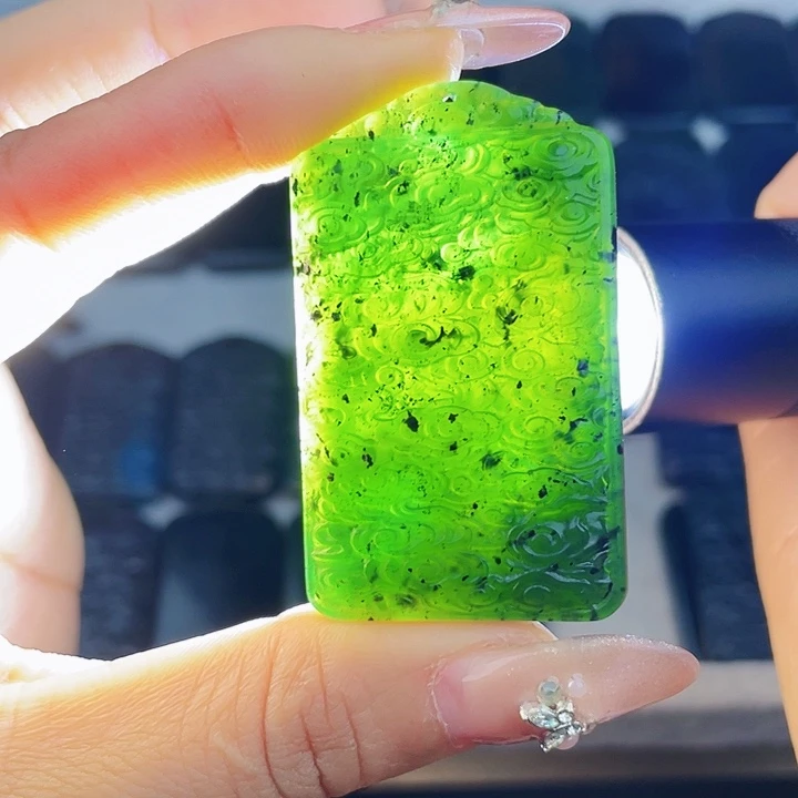 蛇纹石玉未镶嵌挂件