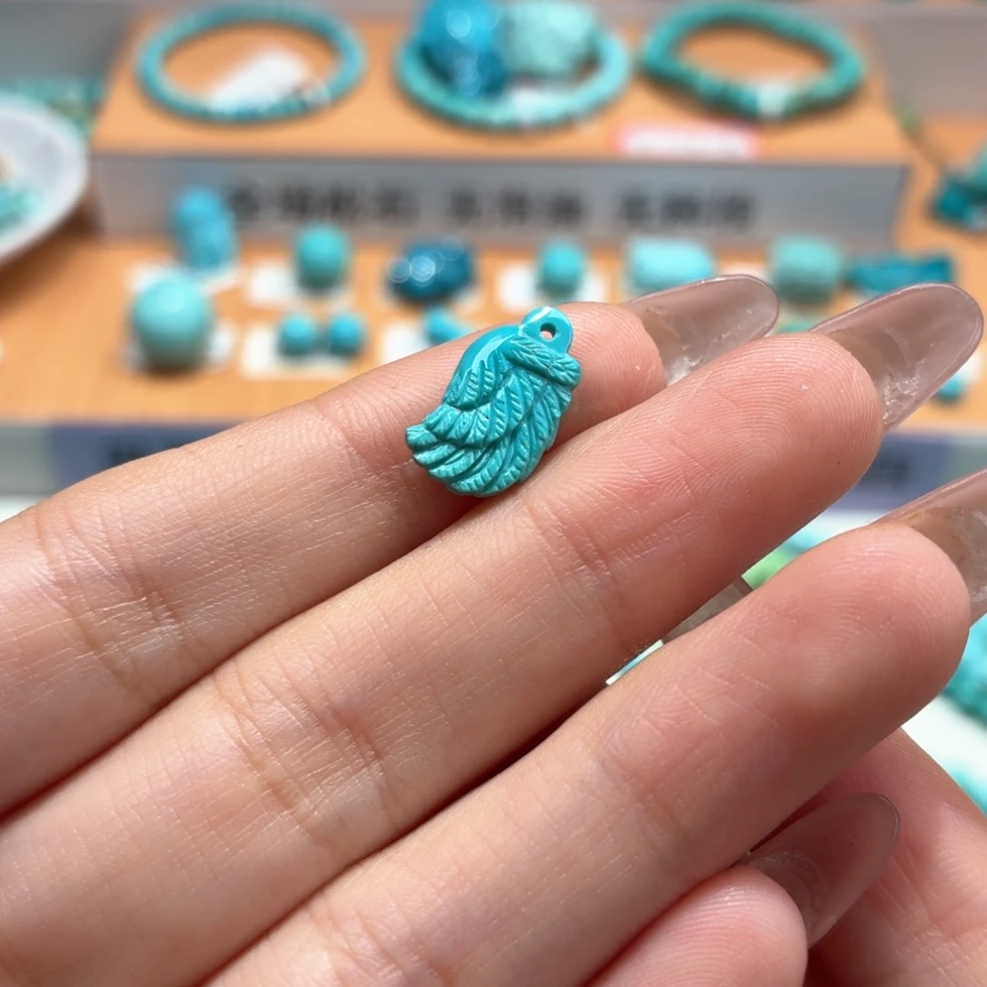 绿松石未镶嵌珠宝奇石