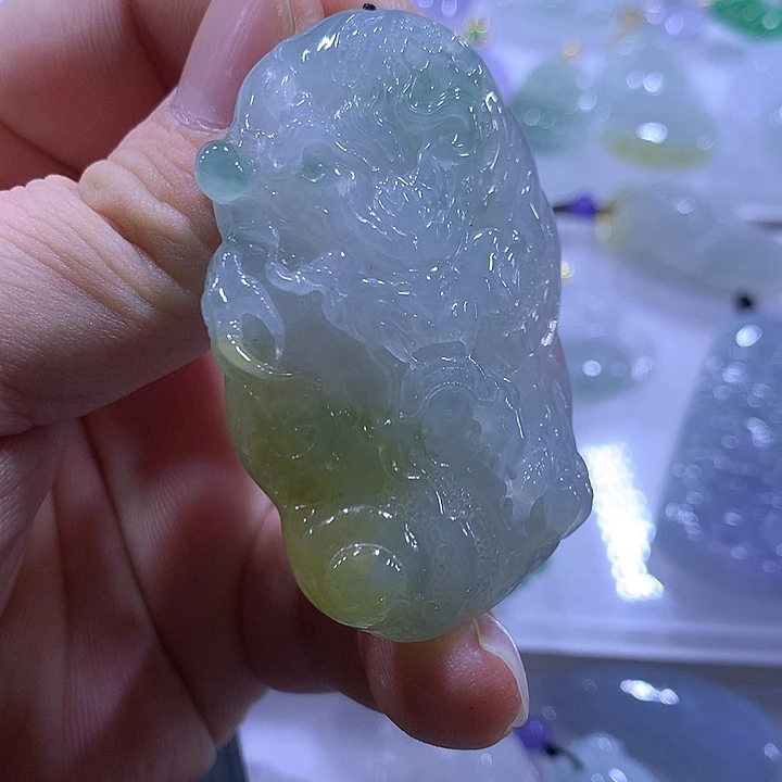 翡翠未镶嵌颈饰天然翡翠A货吊坠