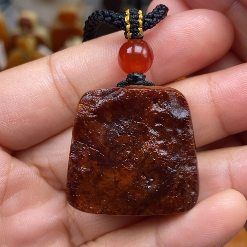 【闪购商品】琥珀颈饰未镶嵌
