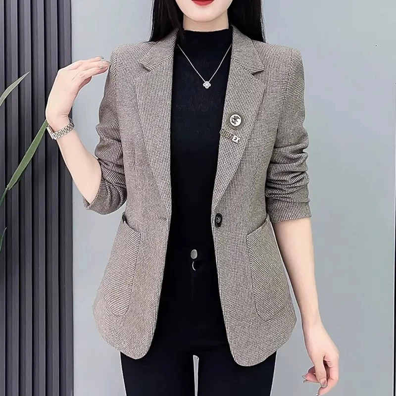 女士小西装单件年轻妈妈装上衣2025秋季新款韩版时尚格子西服外套