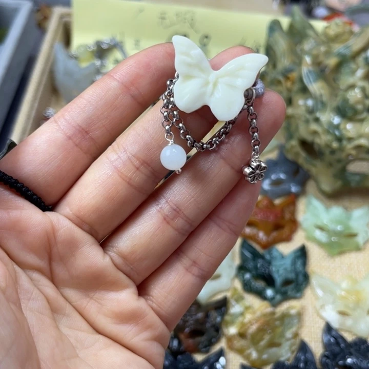 蛇纹石玉合金颈饰