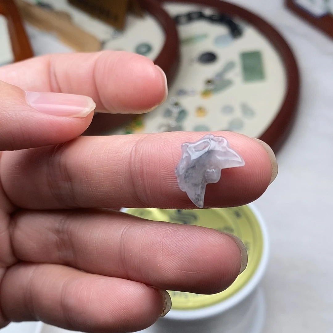 翡翠戒指未镶嵌小*啊面具