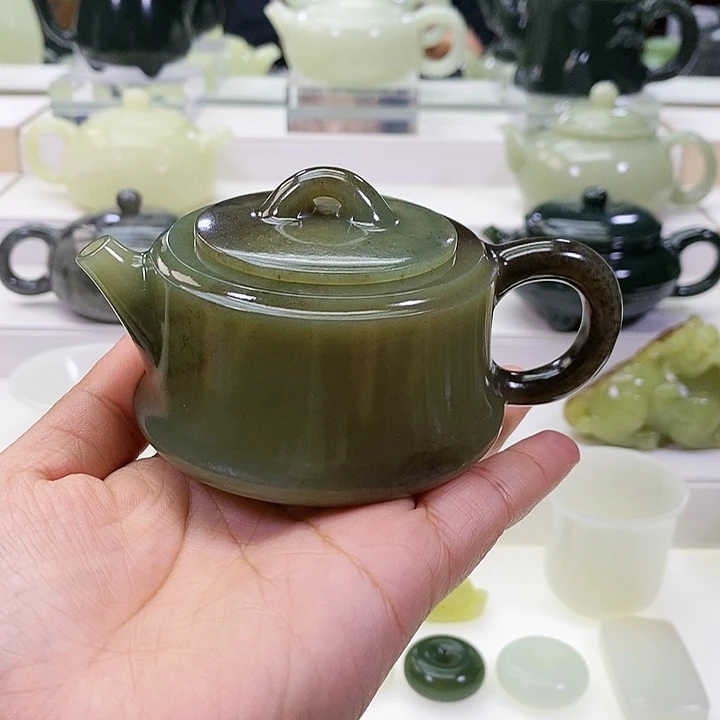未镶嵌和田玉挂件上**石茶壶