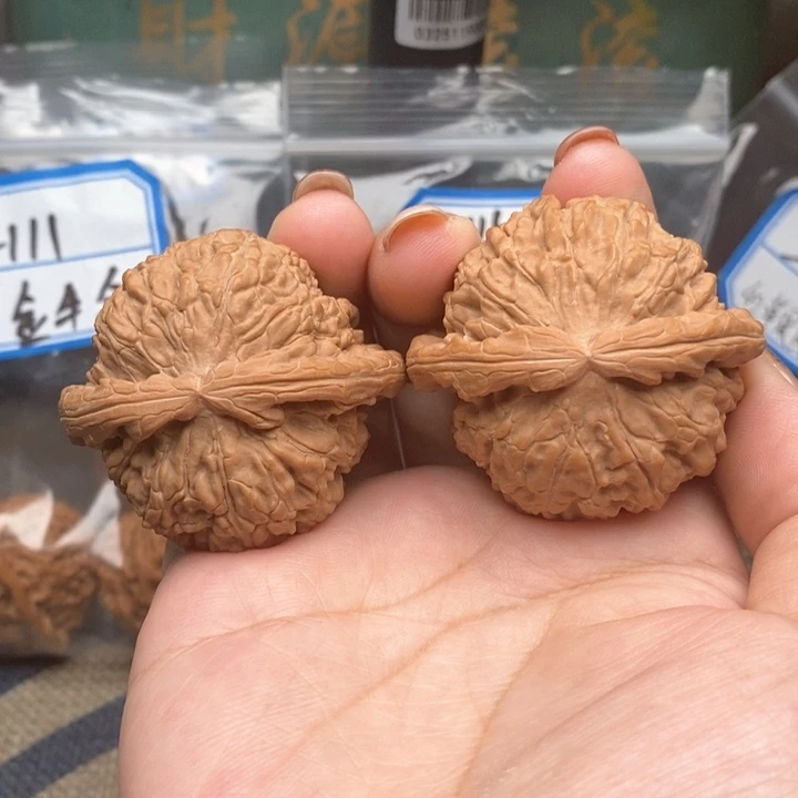 猴头核桃吊坠8203号白狮子46