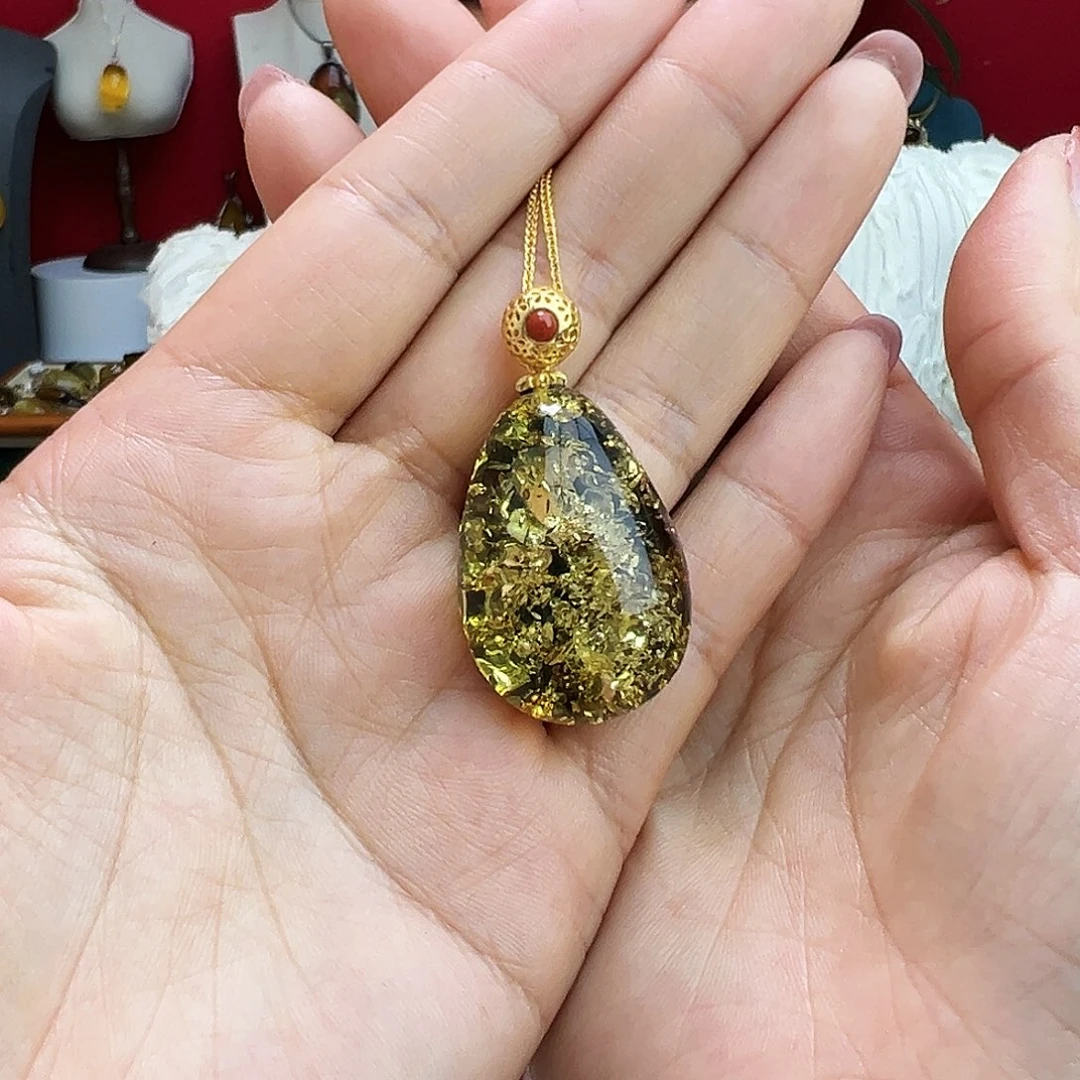 琥珀手镯未镶嵌吊坠
