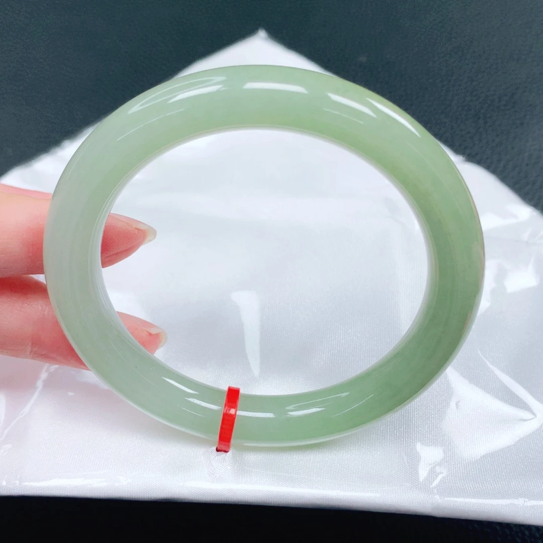 翡翠未镶嵌手镯55圈