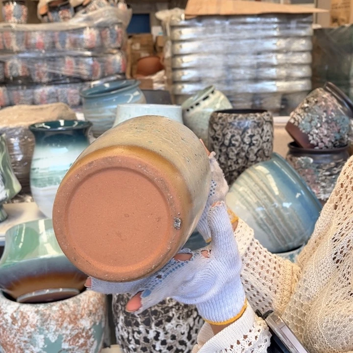 无孔 高37 口15。