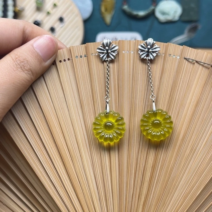 蛇纹石玉耳饰未镶嵌