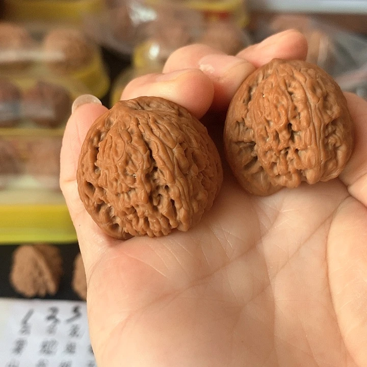 文玩核桃吊坠34尺红玛瑙