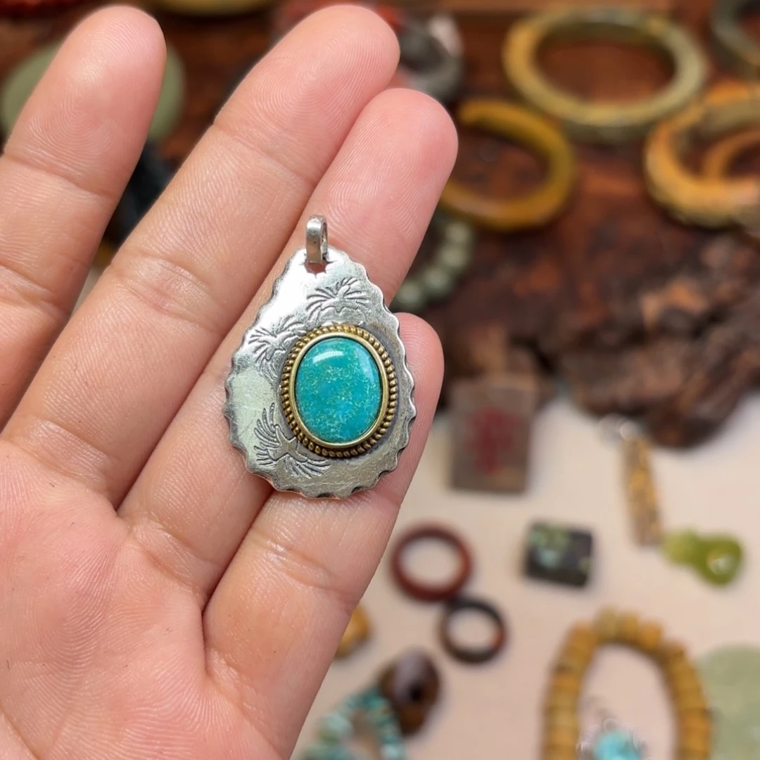 岫岩河磨玉（透闪石质玉）颈饰未镶嵌画****界