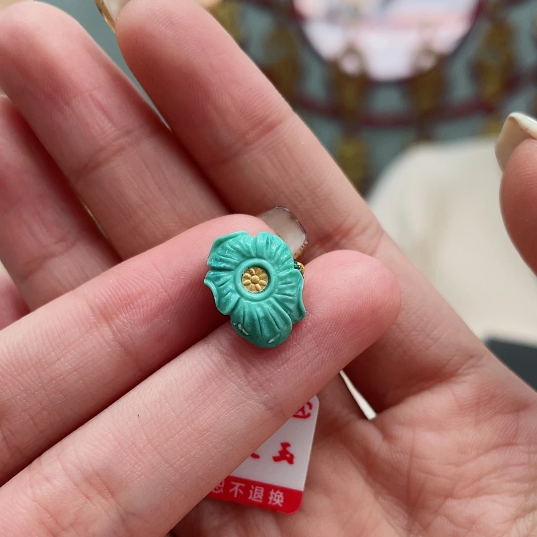 绿松石颈饰未镶嵌