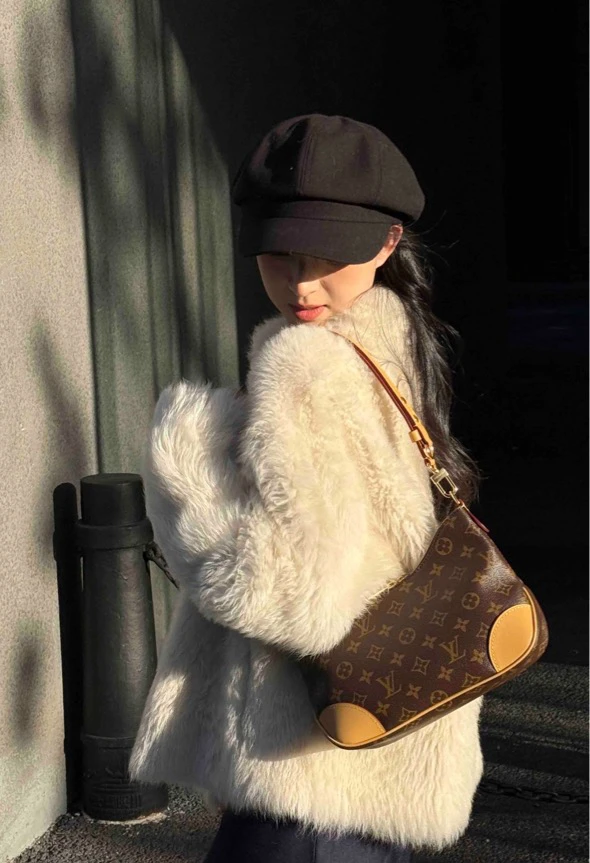 全新未使用 LouisVuitton/路易威登 Boulogne黄牛角芯片-公价2万