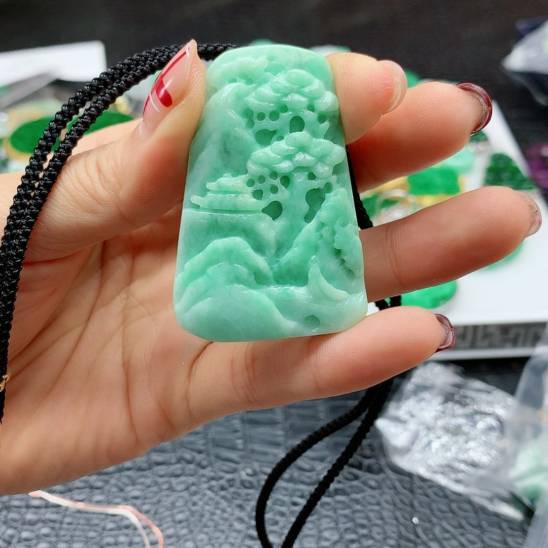 【闪购商品】翡翠吊坠(赠链)合金