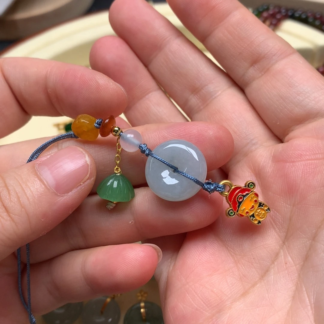 翡翠未镶嵌颈饰小*朵翡翠平安扣篮绳