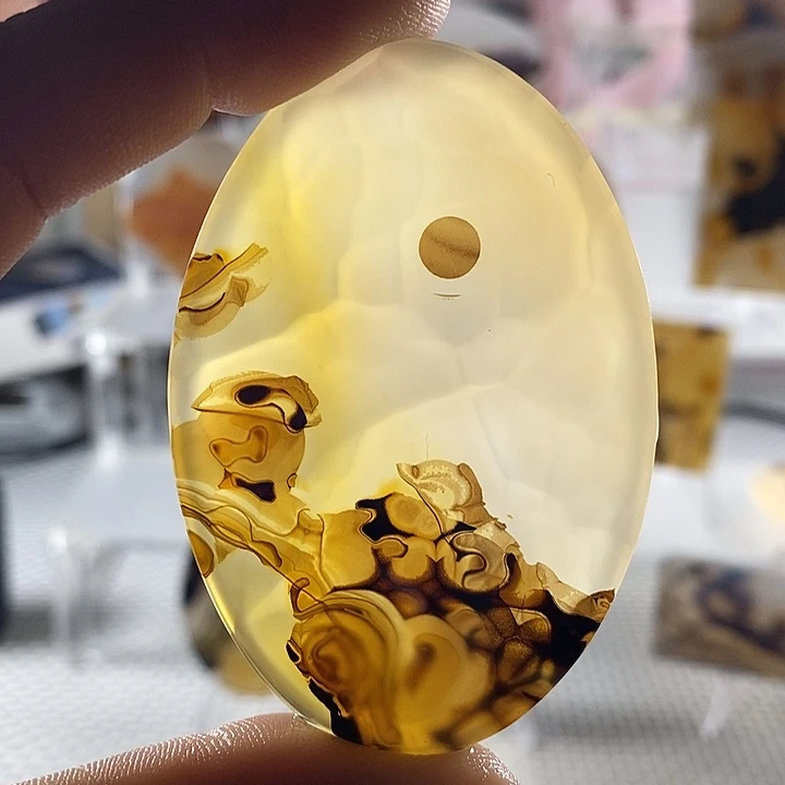 伊***5玛瑙/玉髓未镶嵌颈饰