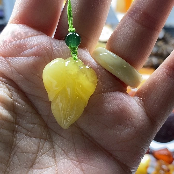 未镶嵌琥珀裸石手机挂件