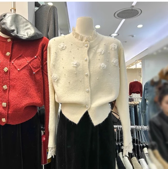 十三行2024冬季甜美拼接蕾丝假两件宽松立体花朵珍珠针织开衫上衣