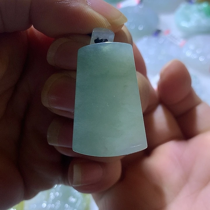 翡翠18K金镶嵌颈饰天然翡翠A货吊坠