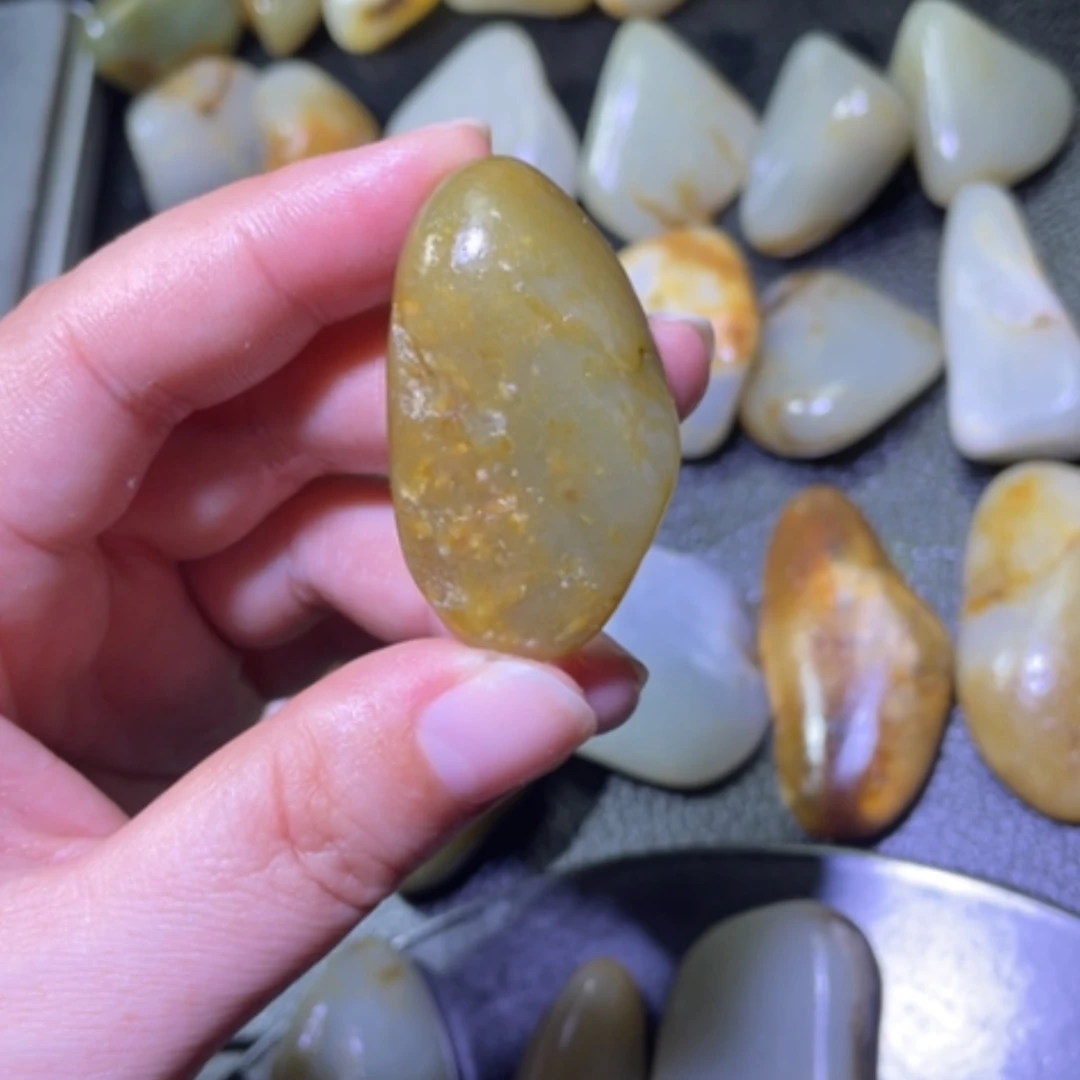 【闪购商品】颈饰未镶嵌和田玉