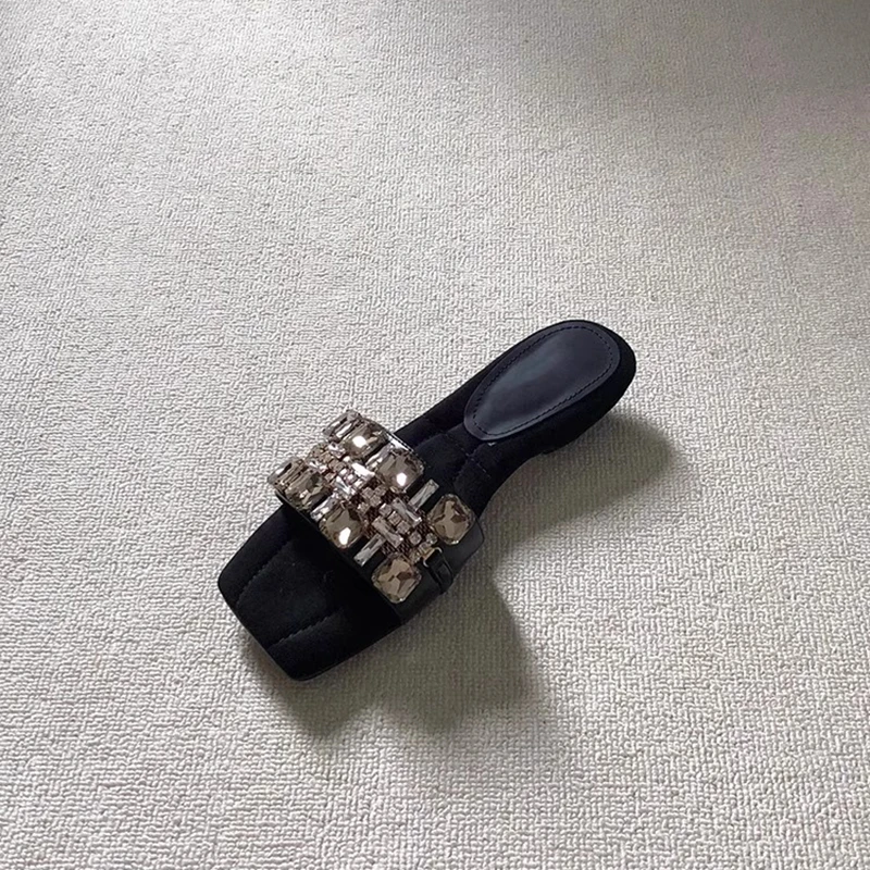 法式水钻新款一字拖女2025夏季时尚外穿踩屎感舒适低跟气质凉拖鞋