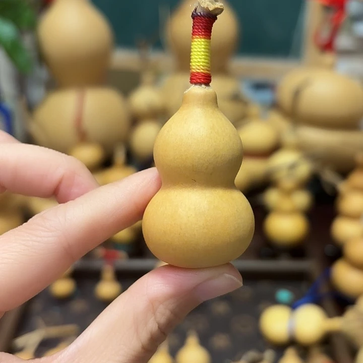 坐***生精品小葫芦草里金