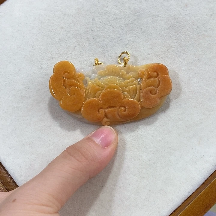 翡翠未镶嵌颈饰翡翠吊坠