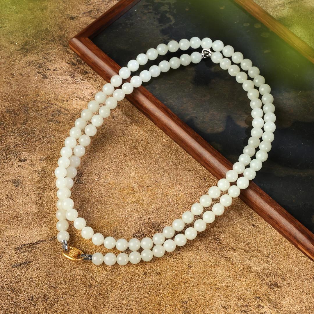 花想容/18K金和田玉米达108