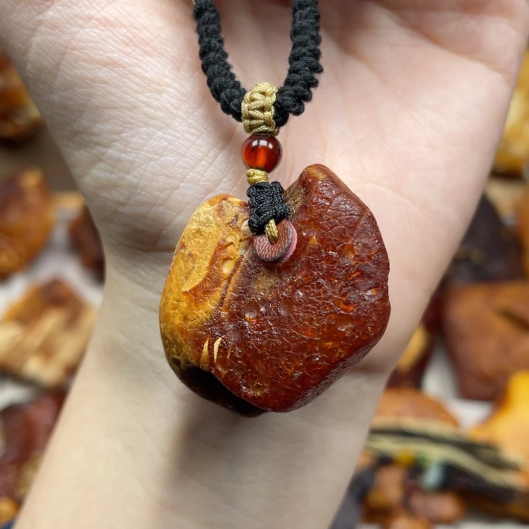 琥珀未镶嵌珠宝奇石