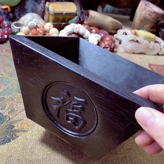 cb j tj k g mc n m k