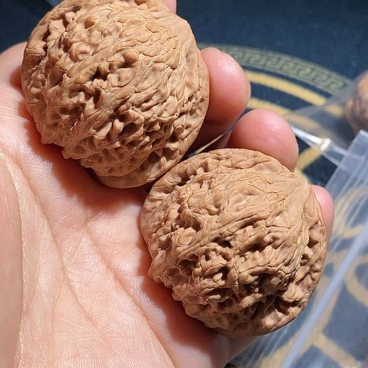 【闪购商品】文玩核桃吊坠M****•绣球