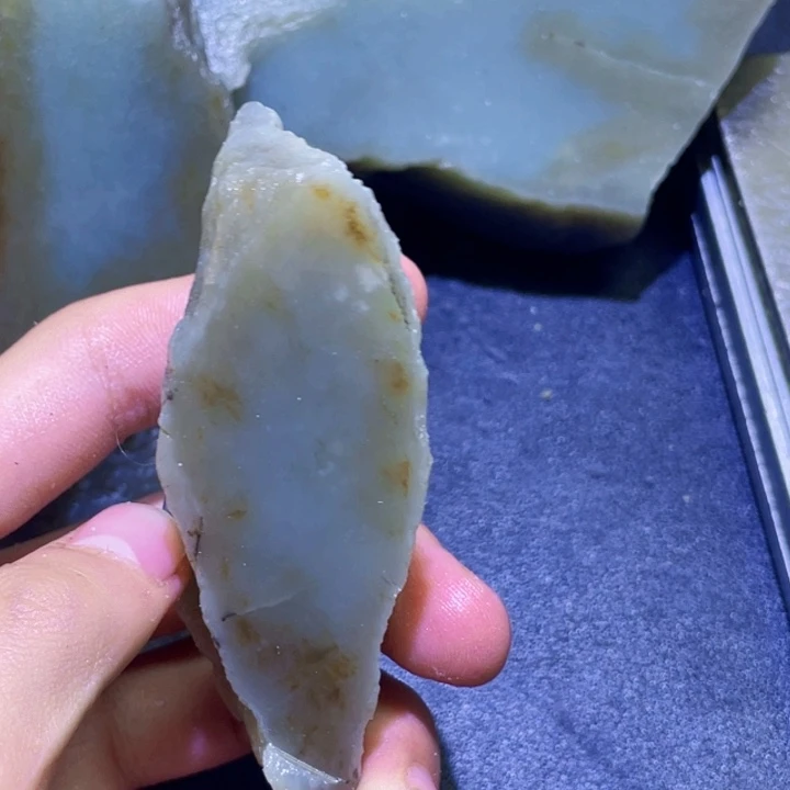 和田玉未镶嵌珠宝半成品