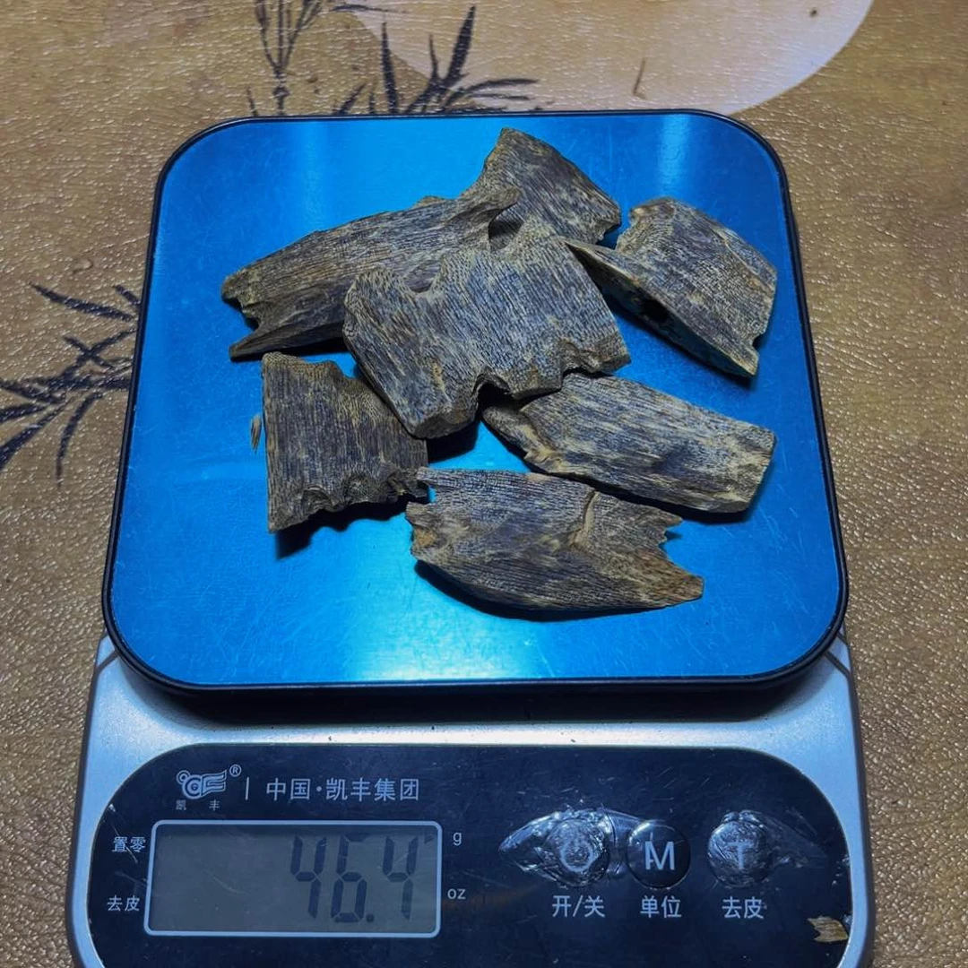 沉香沉香碎屑刺*白鹭块料