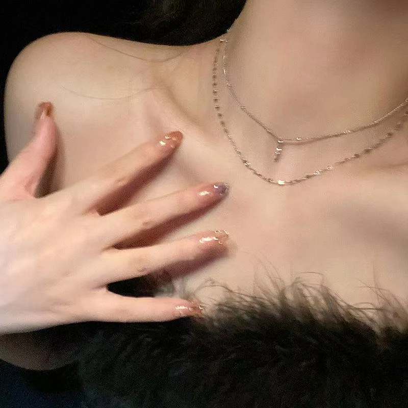 合金项链 十字架细项链女简约双层叠戴配饰轻奢小众设计锁骨链潮