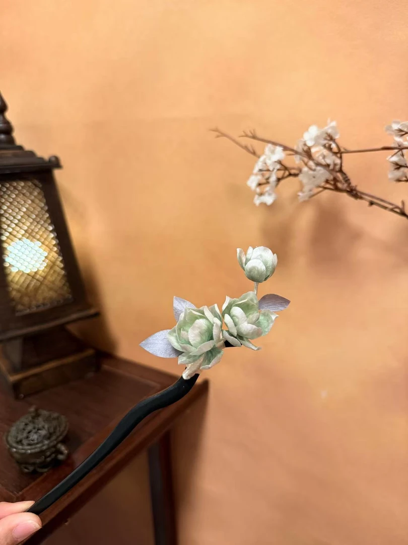 【绿鸢】绒花檀木发簪