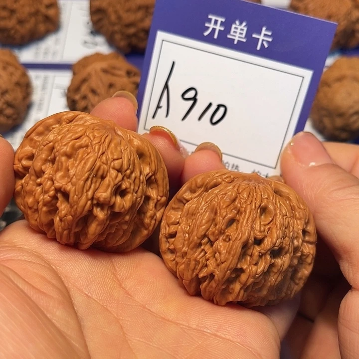 把件桃核42f虎头A910