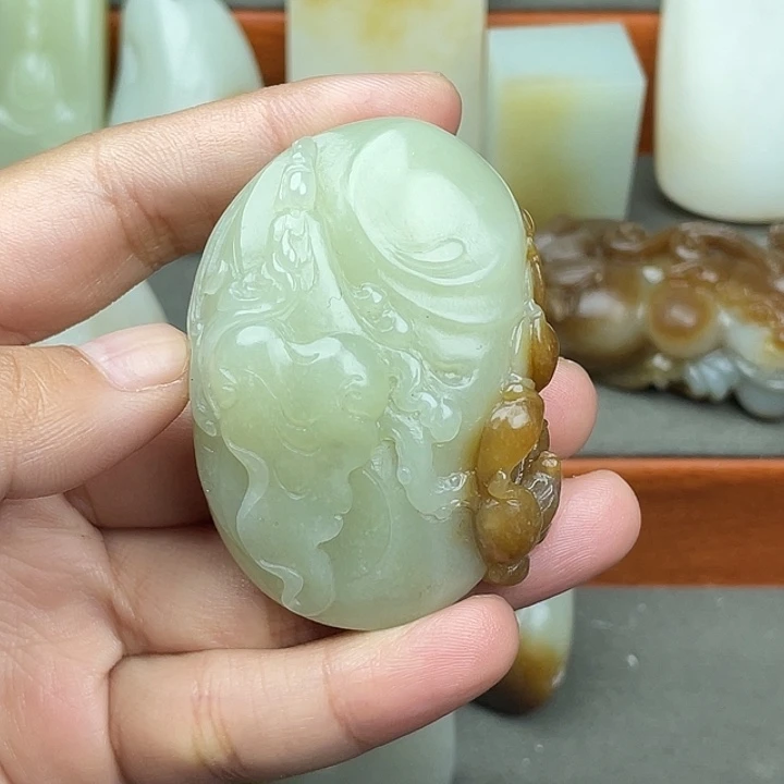 和田玉未镶嵌颈饰