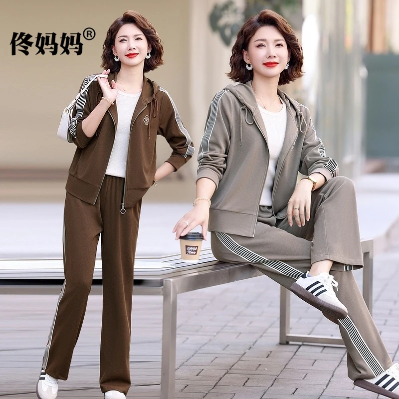 中年妈妈秋装短款外套新款中老年运动服套装女春秋两件套24037